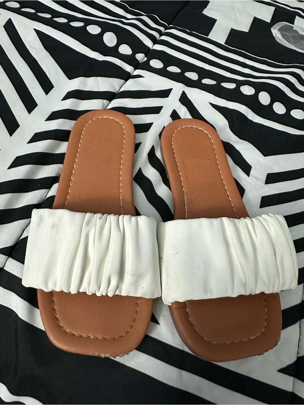 Girls White Ruched Slide Sandals